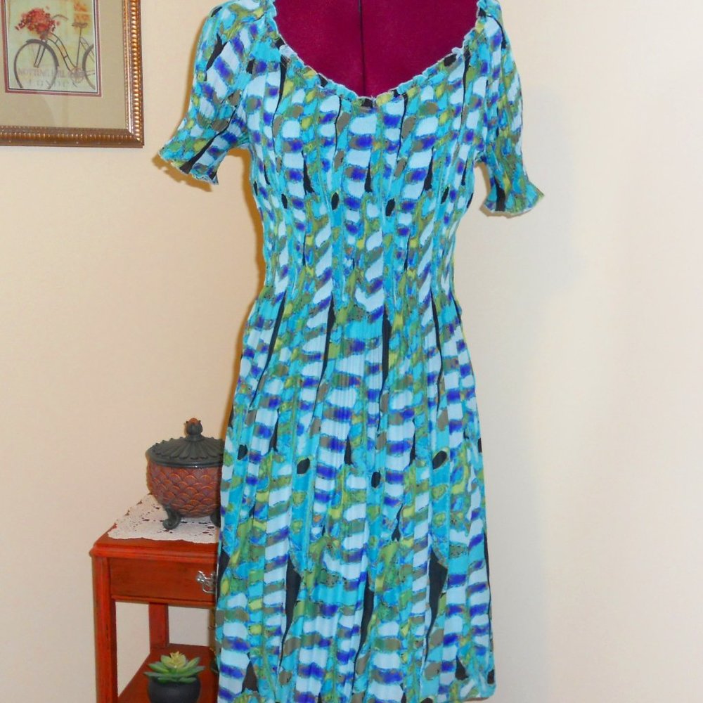 Amanda Lane 4 Aqua/Purple Lined Dress Plisse Bodice Ruffled Neckline